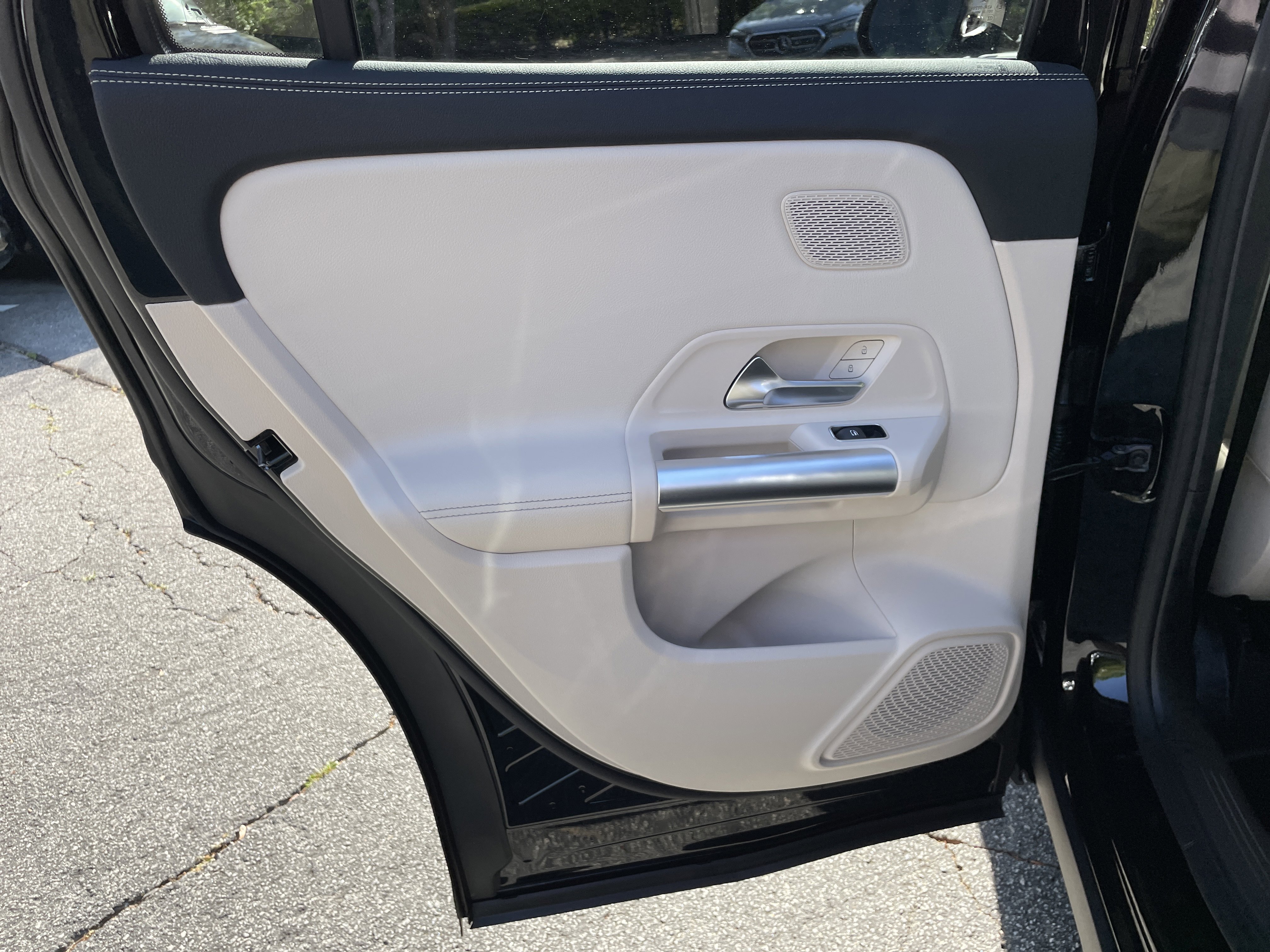 New 2026 Cosmos Black Metallic Mercedes-Benz GLA 250 SUV image 34