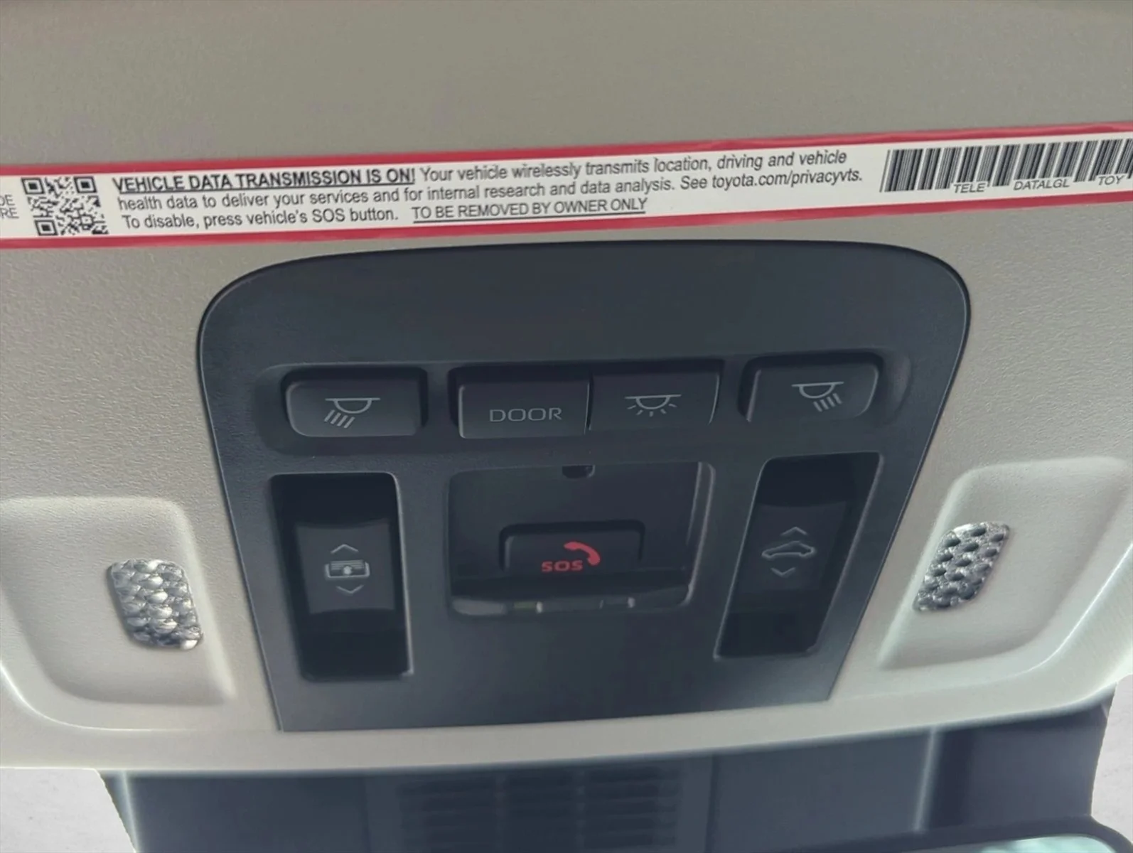 Used 2025 Wind Chill Pearl Toyota XLE image 23