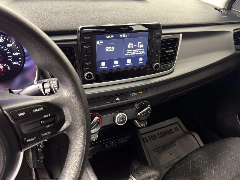 2020 Kia RIO S - Photo 22