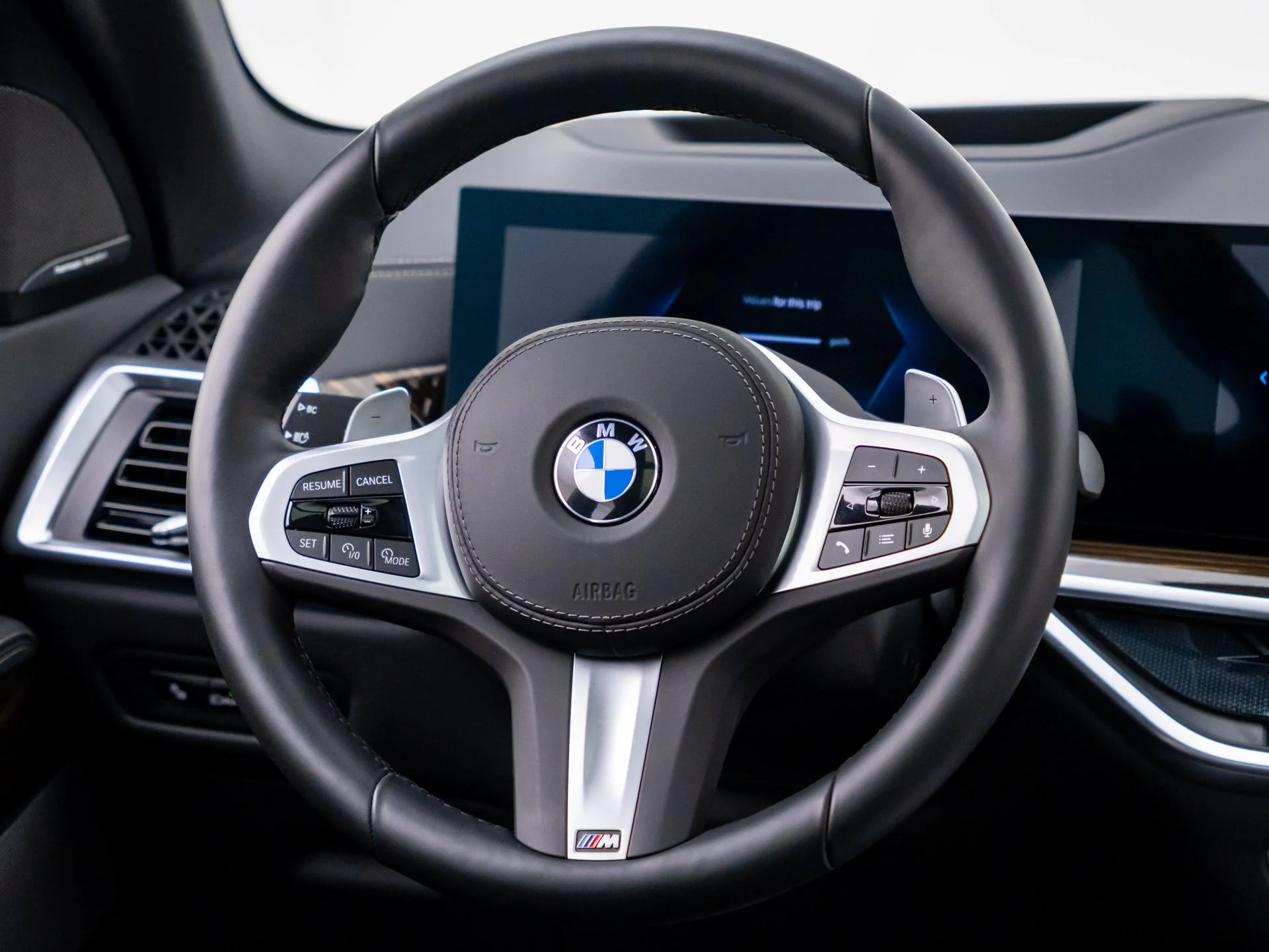 Used 2026 Black BMW xDrive40i image 10