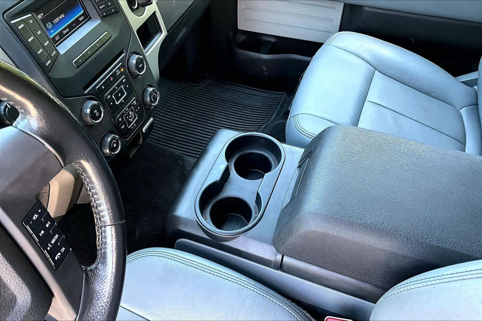 Used 2014 Ingot Silver Metallic Ford XLT image 16