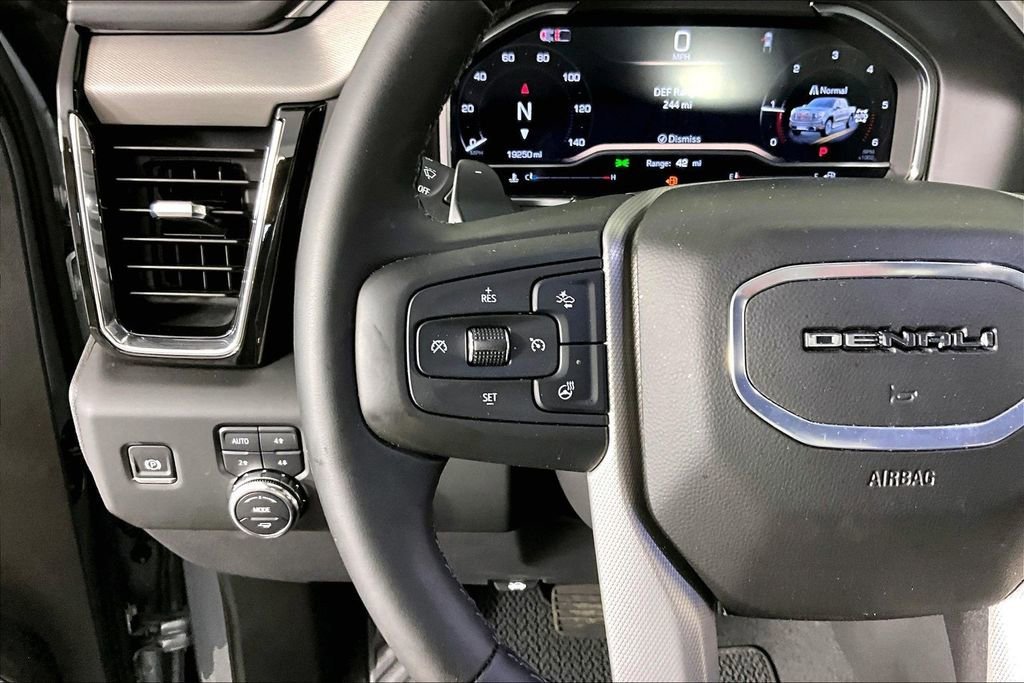 Used 2025 Sterling Metallic GMC Denali image 11