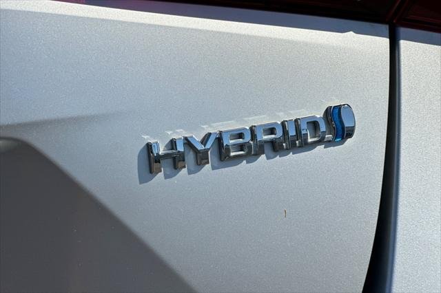 Certified Used 2021 CLASSIC SILVER MET Toyota  image 26
