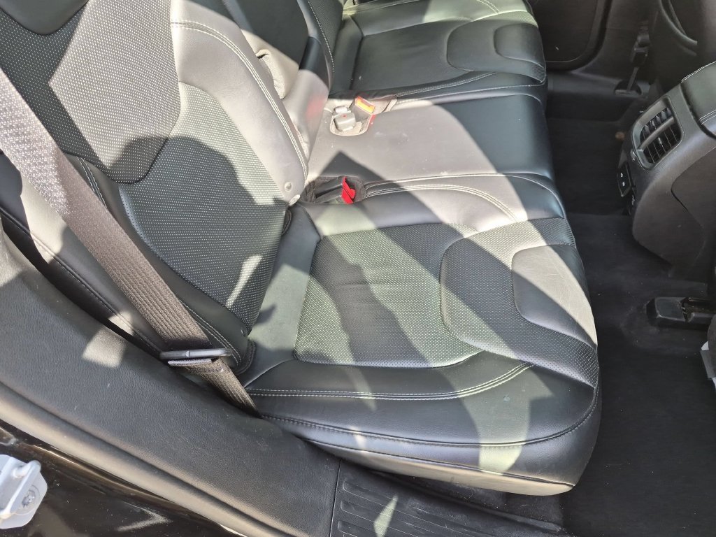 Used 2019 Black Jeep Limited image 24