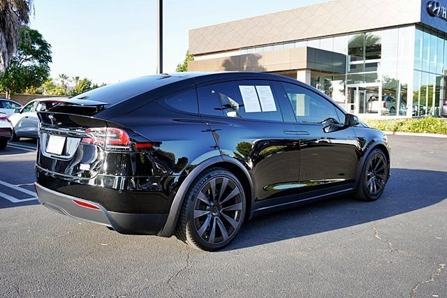 Used 2022 Black Tesla Plaid image 7