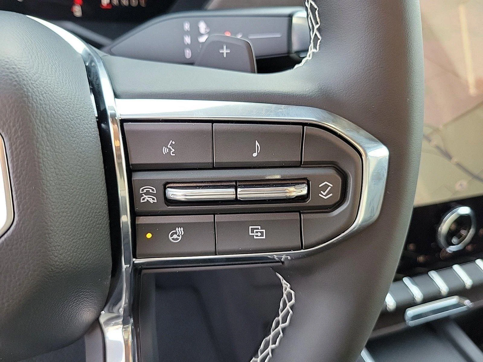 2026 GMC Acadia Denali - Photo 23