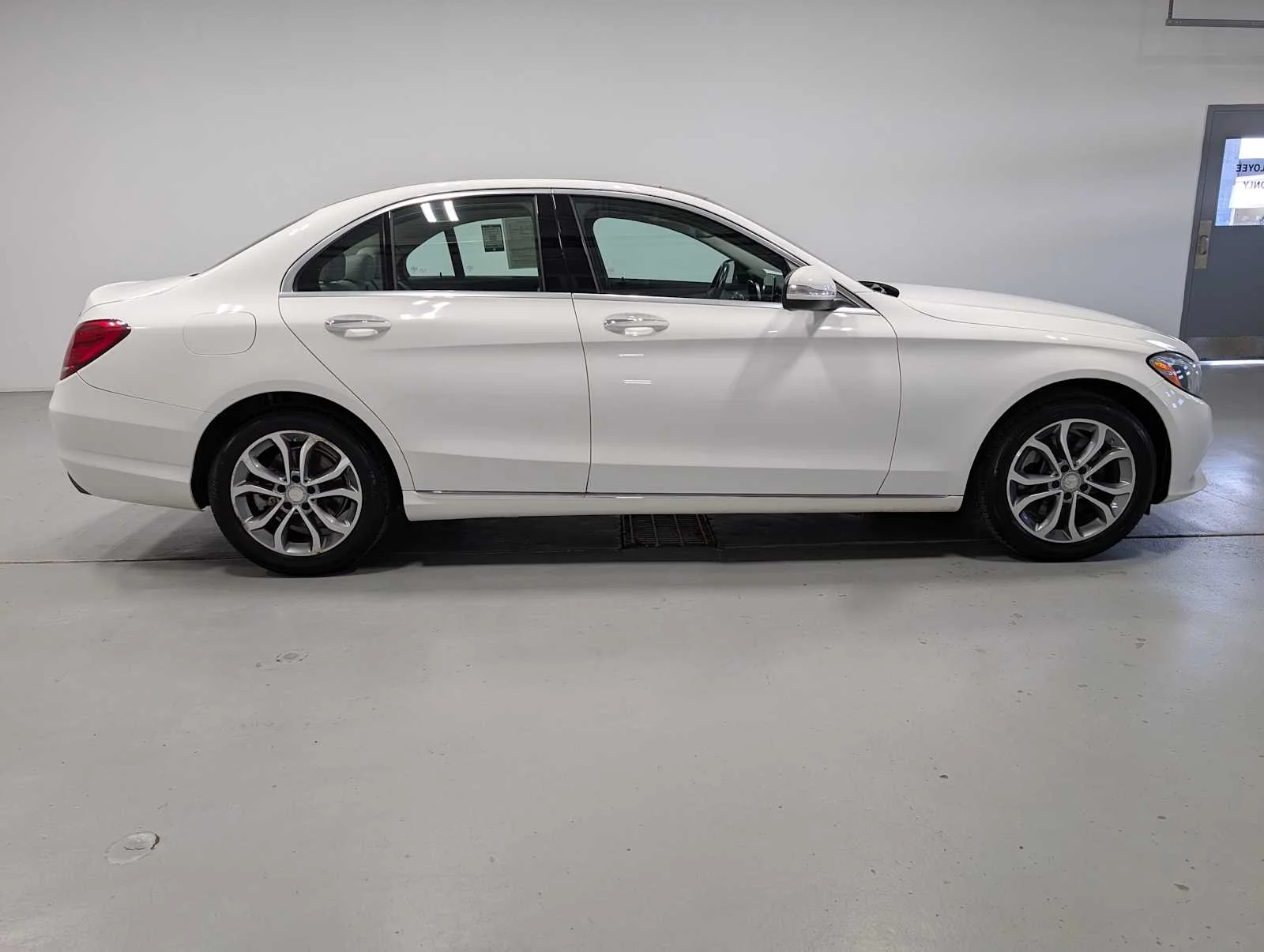 Used 2015 Polar White Mercedes-Benz C 300 image 7