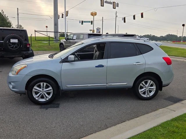 Used 2013 Blue Nissan S image 4