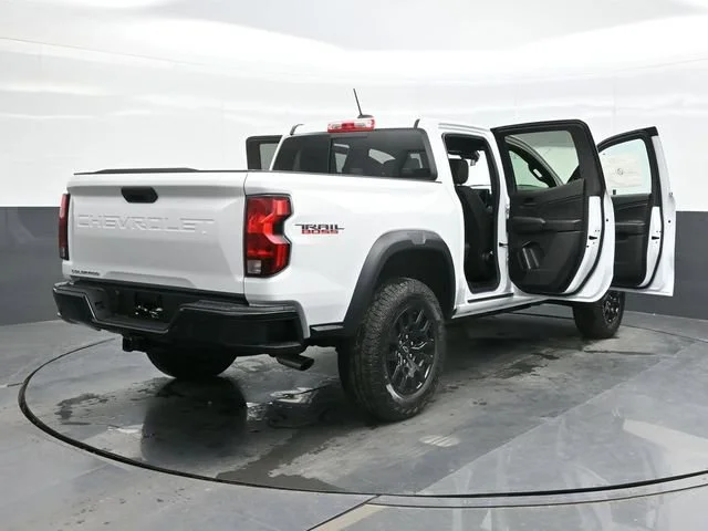 New 2026 Summit White Chevrolet Trail Boss image 19