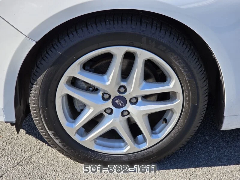 Used 2016 Oxford White FORD 4DR SDN SE FWD image 20