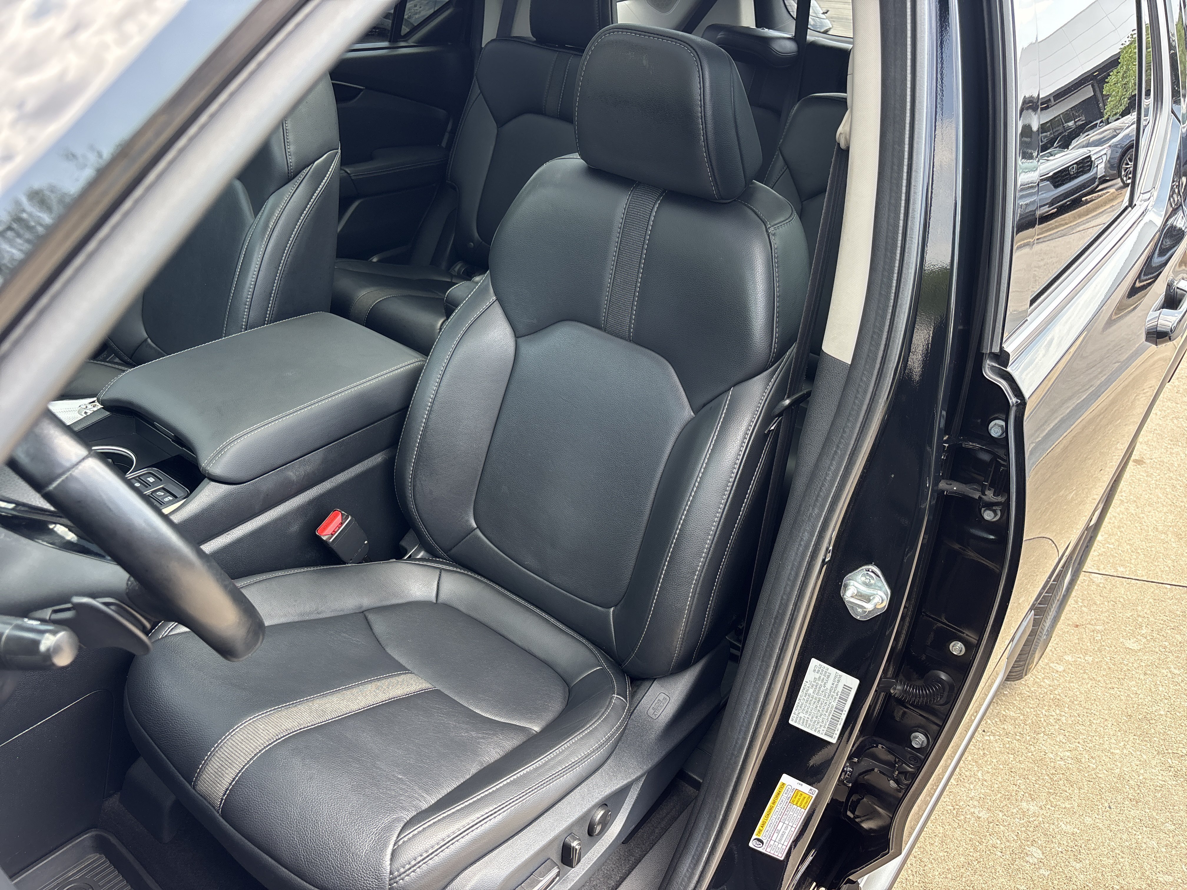 Used 2024 Crystal Black Pearl Honda Touring image 22