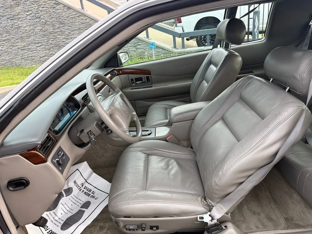 Used 1999  Cadillac Base image 10