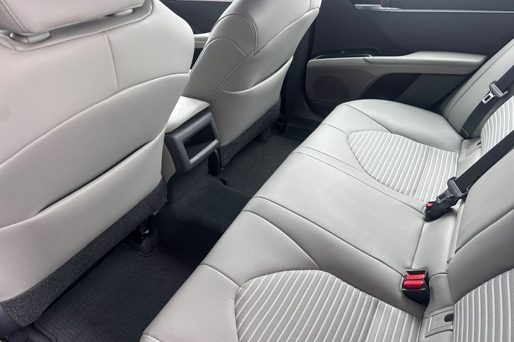 Certified Used 2018 Gray Toyota SE image 15