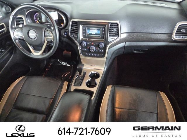 Used 2016 White Jeep Laredo image 30