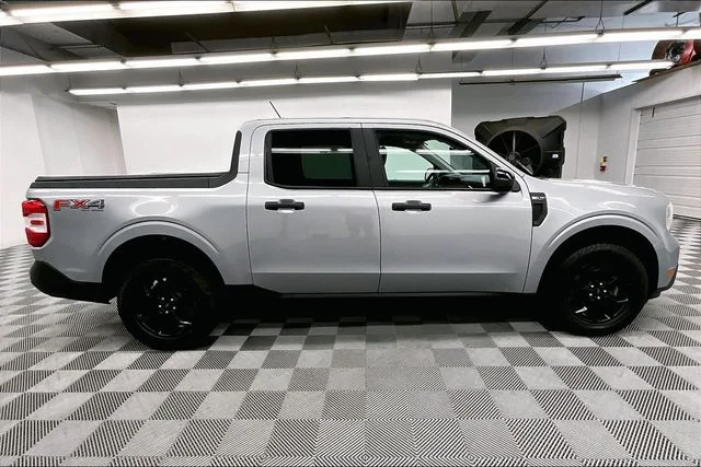Used 2024 Iconic Silver Metallic Ford XLT image 14