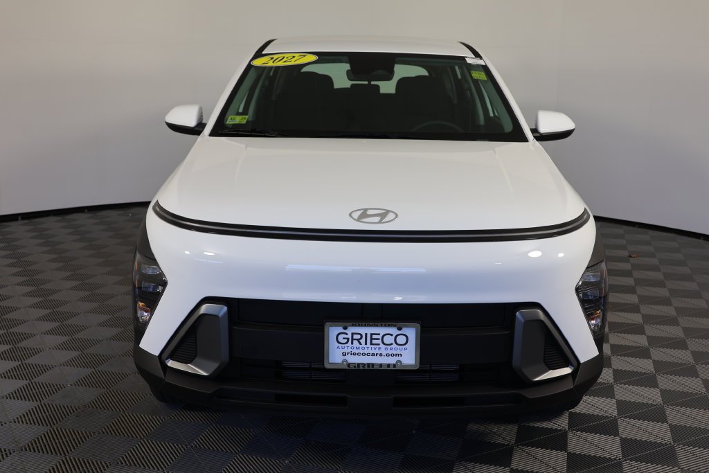 Used 2027 Atlas White Hyundai SE image 3