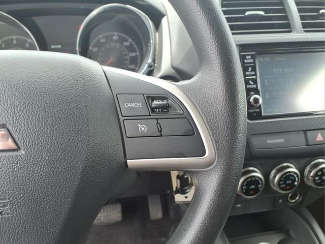 Used 2024  Mitsubishi 2.0 ES image 20