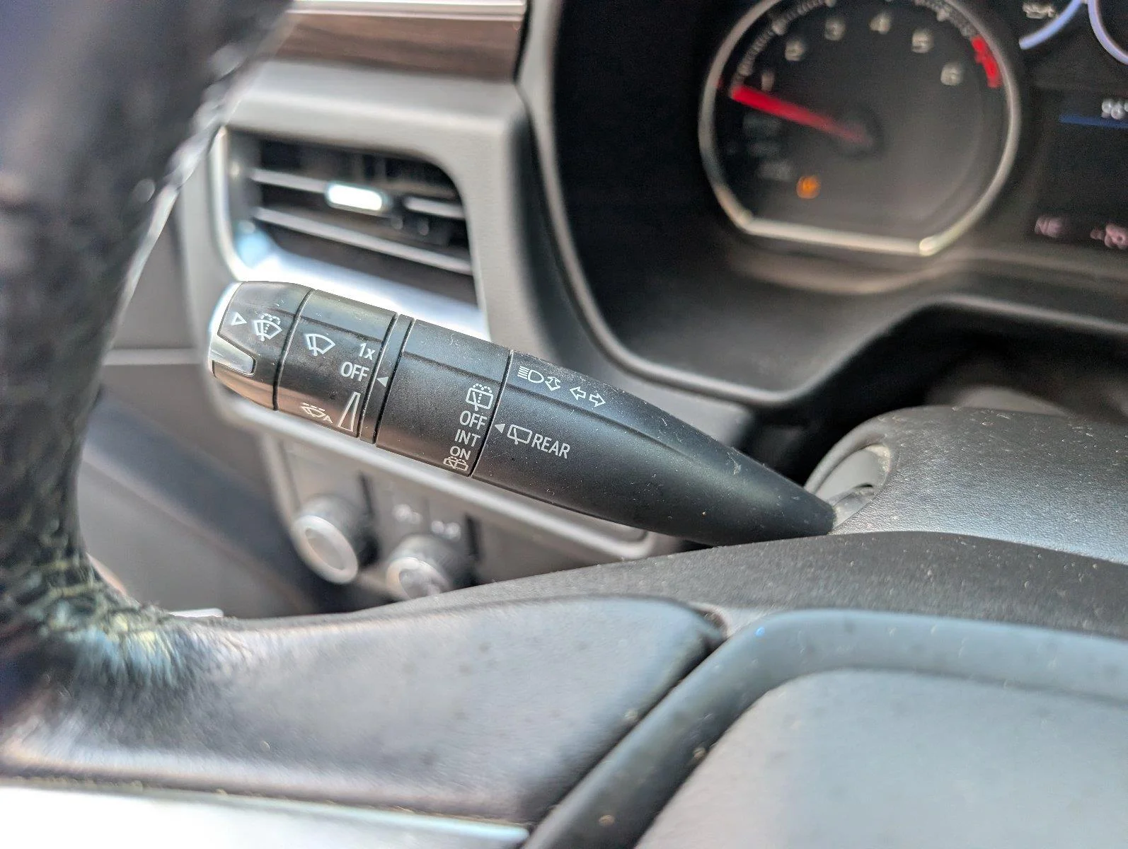 Used 2021 Shadow Gray Metallic Chevrolet LT image 29