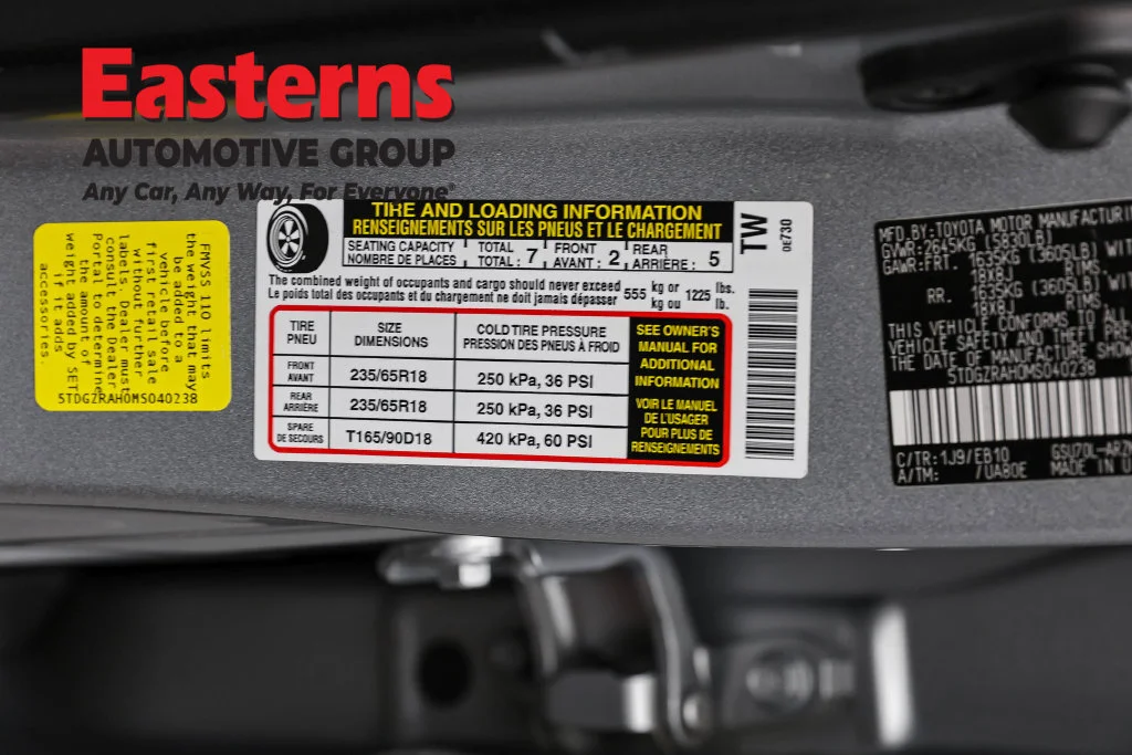 Used 2021 Silver Toyota XLE image 41