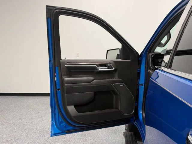 Used 2022 Blue Chevrolet LTZ image 12