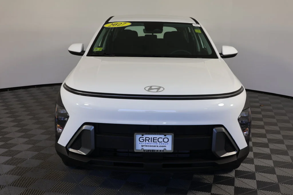 Used 2027 Atlas White Hyundai SE image 3