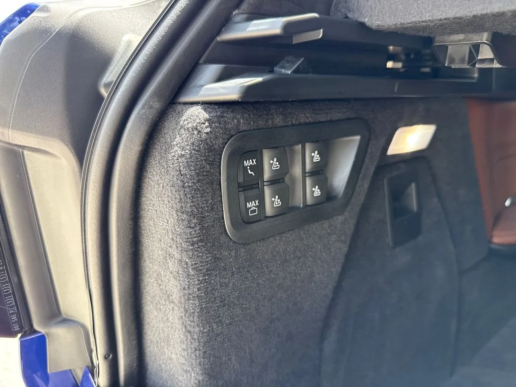 New 2027 Blue BMW M60i image 26