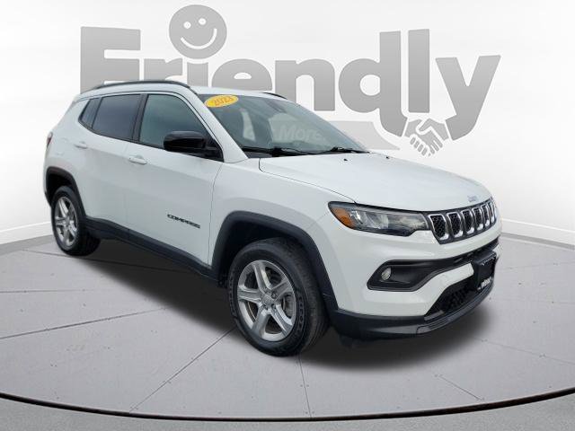 Used 2023 White Jeep Latitude image 7