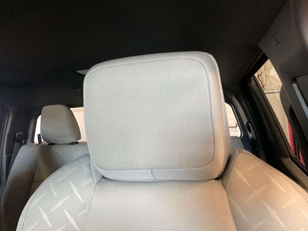 2026 Toyota Tacoma SR5 - Photo 14