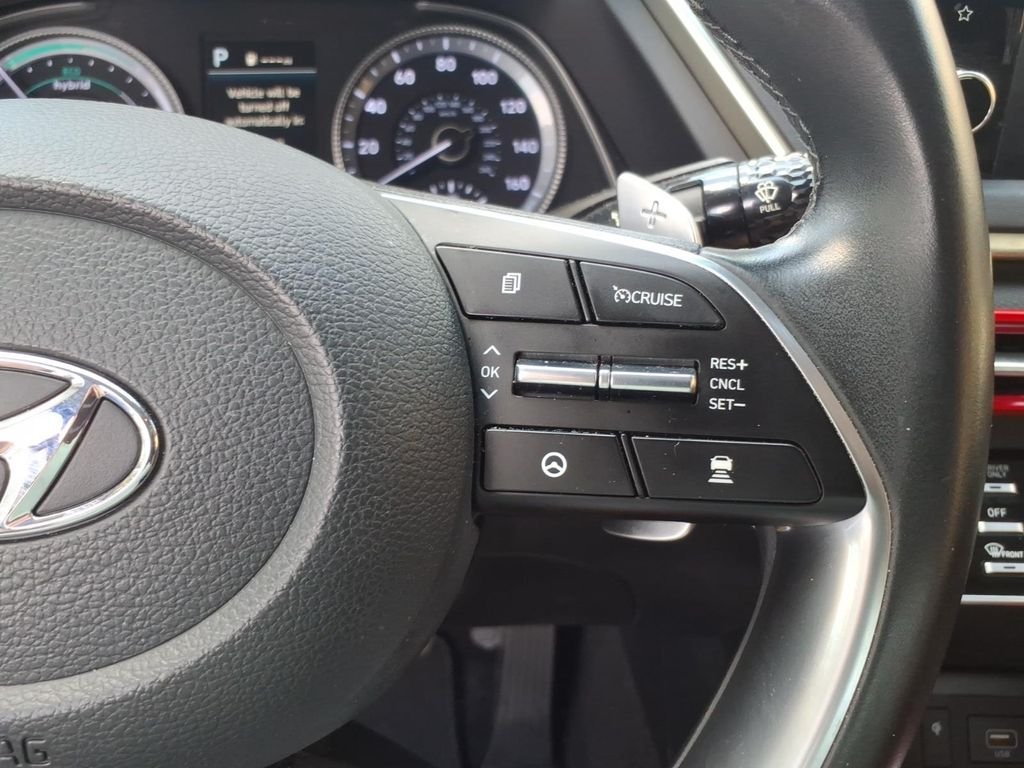 Used 2022 White Hyundai SEL image 19