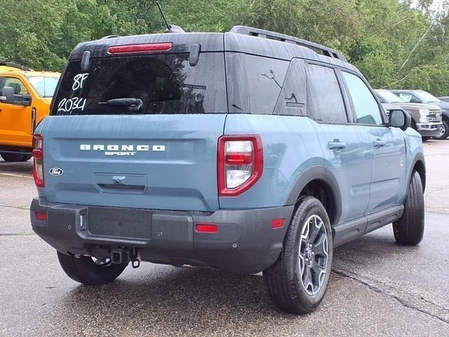 New 2026 Azure Gray Metallic Tri-Coat Ford Outer Banks® image 5