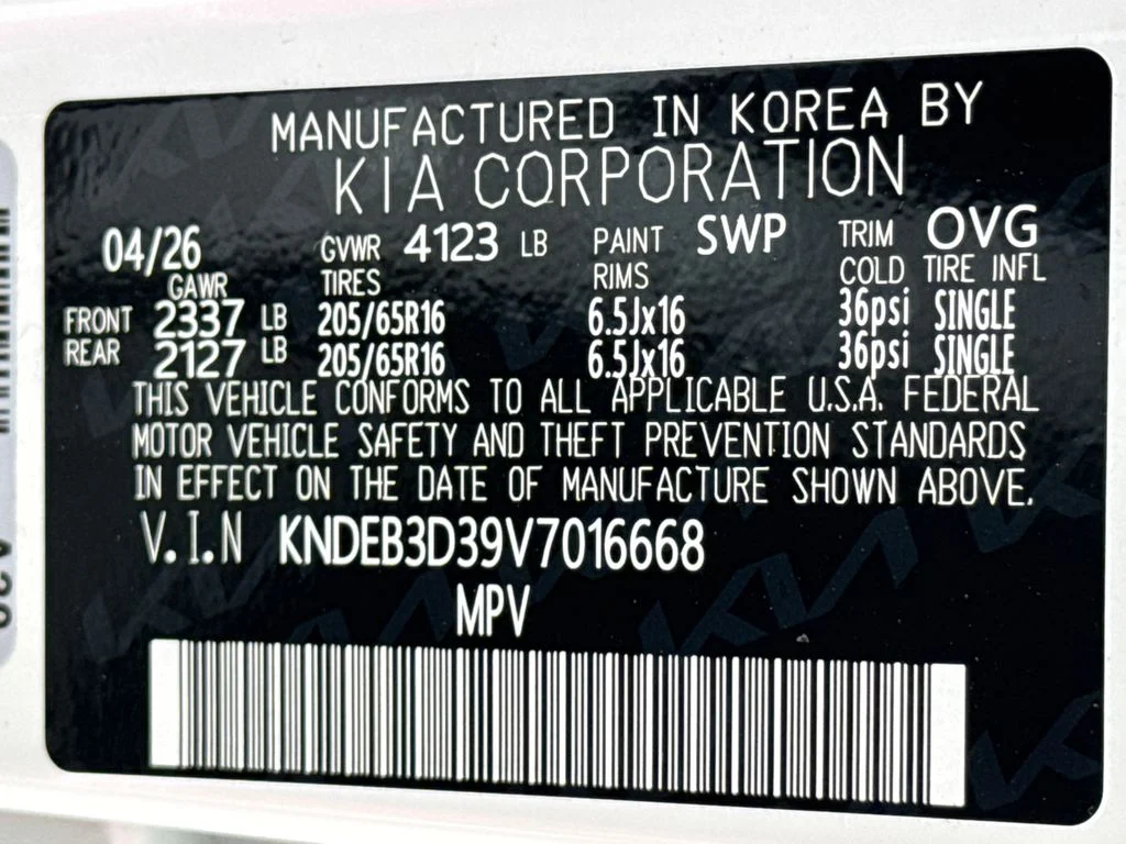 New 2027 Snow White Pearl Kia LX image 29