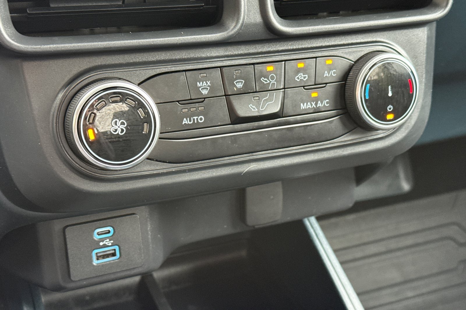 Used 2024 Oxford White Ford XL image 19