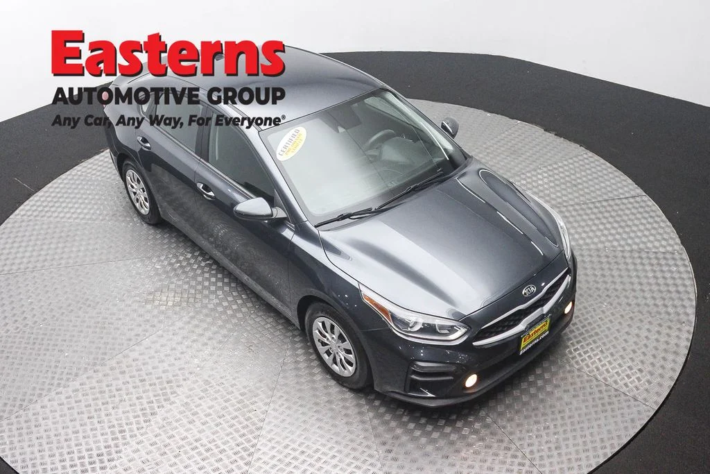 Used 2021 Gray Kia FE image 3