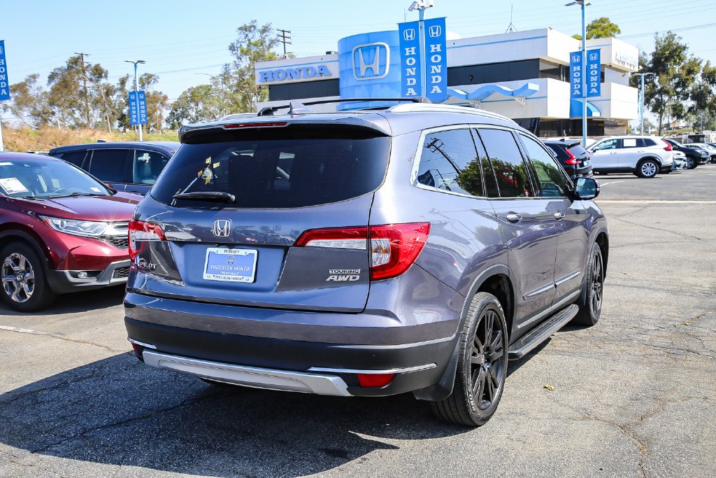 Used 2019 Modern Steel Metallic Honda Touring image 6