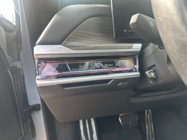 Used 2024 Gray BMW 760i xDrive image 17