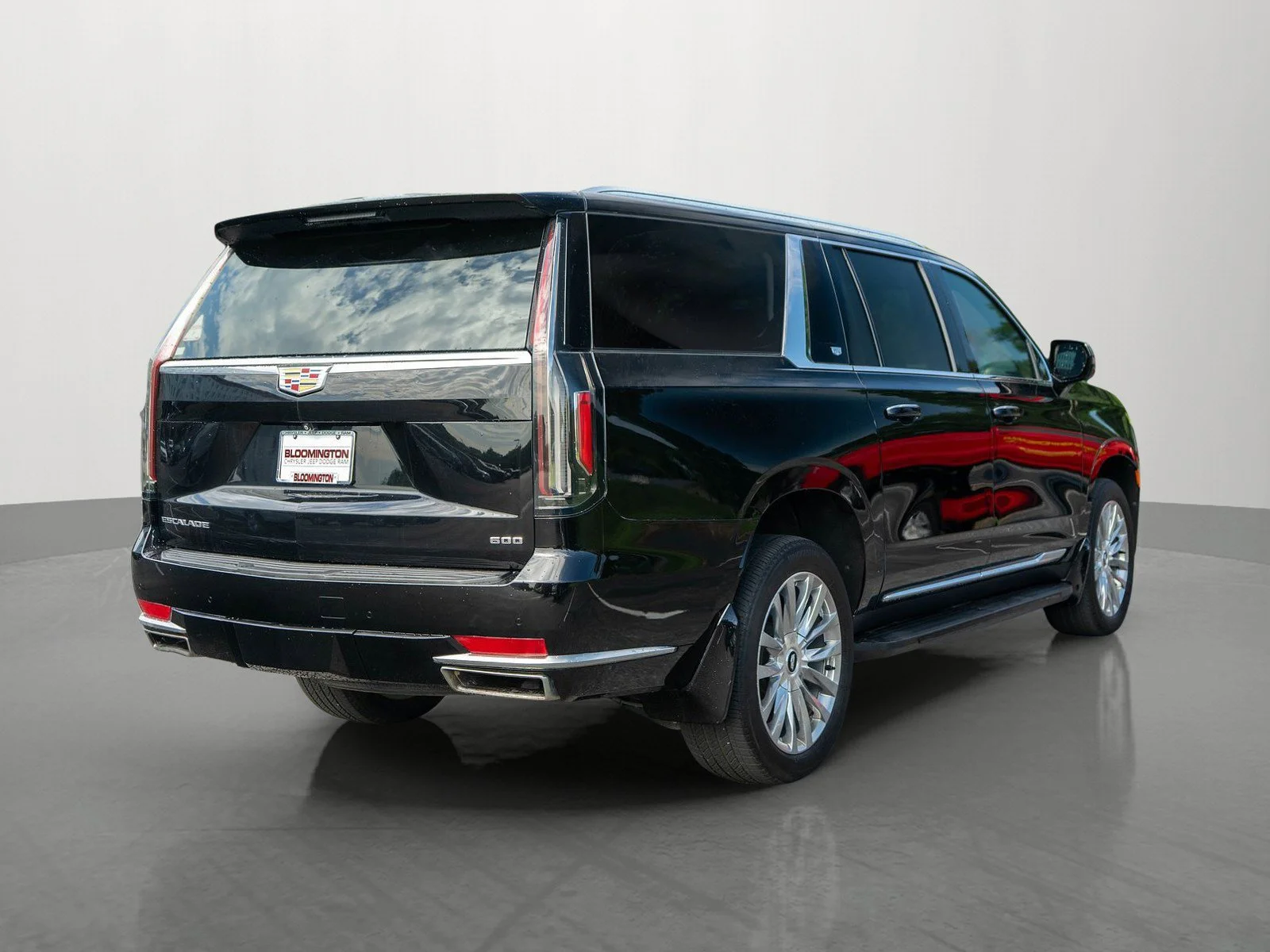 Used 2022 Black Cadillac Luxury image 7
