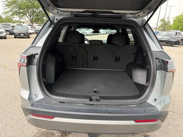 Used 2026 Sterling Gray Metallic Chevrolet AWD LT image 14