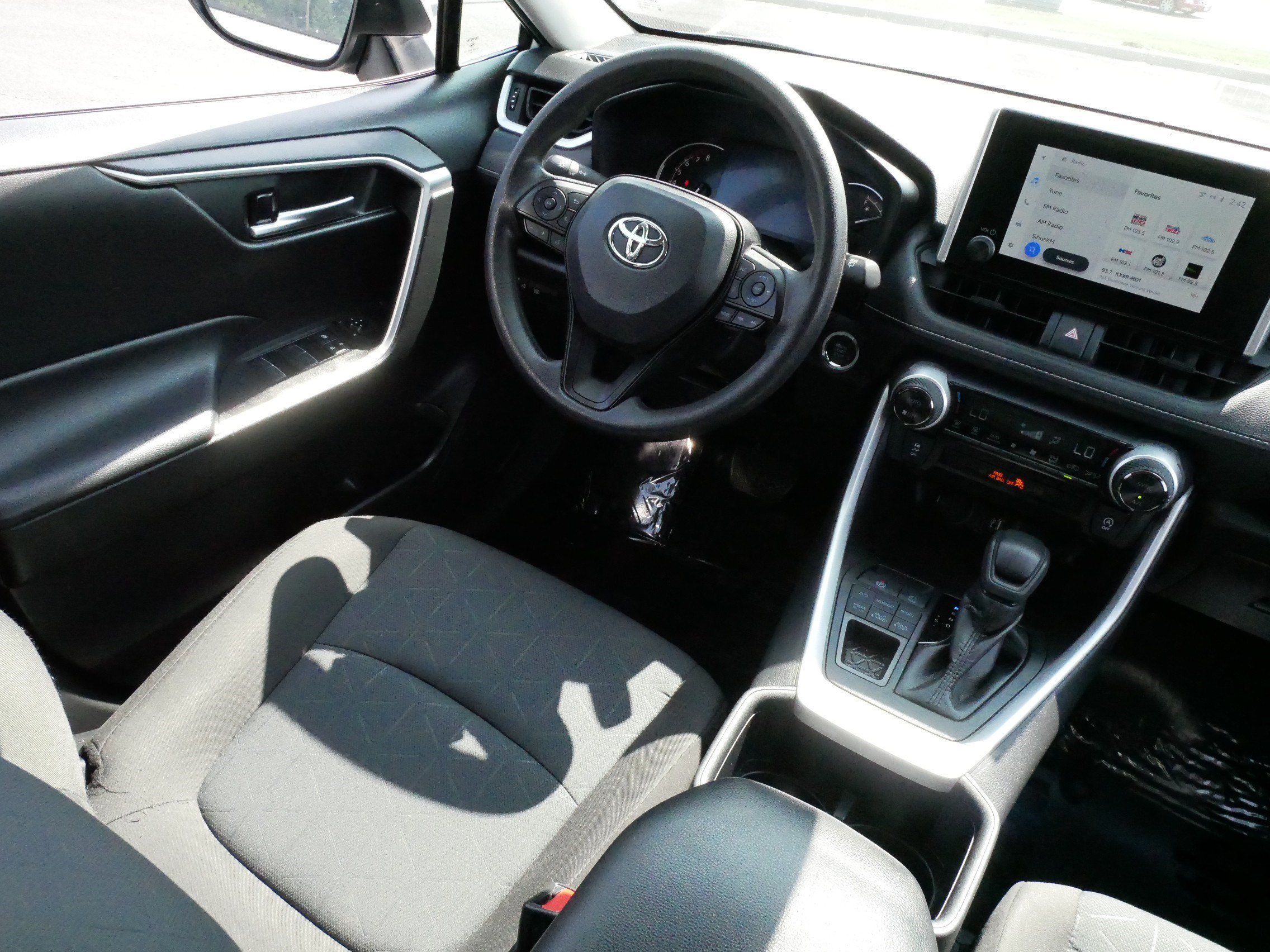 Certified Used 2025 Silver Sky Metallic Toyota XLE image 9