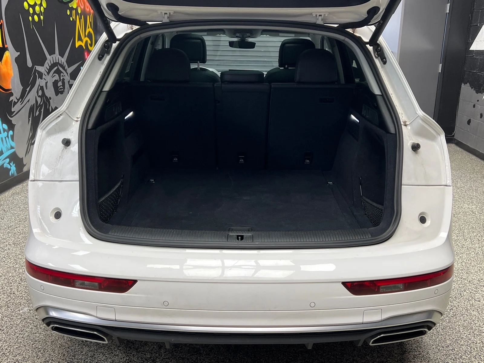 Used 2024 Glacier White Metallic (2y2y) Audi quattro S line Prem Plus 45 TFSI image 6