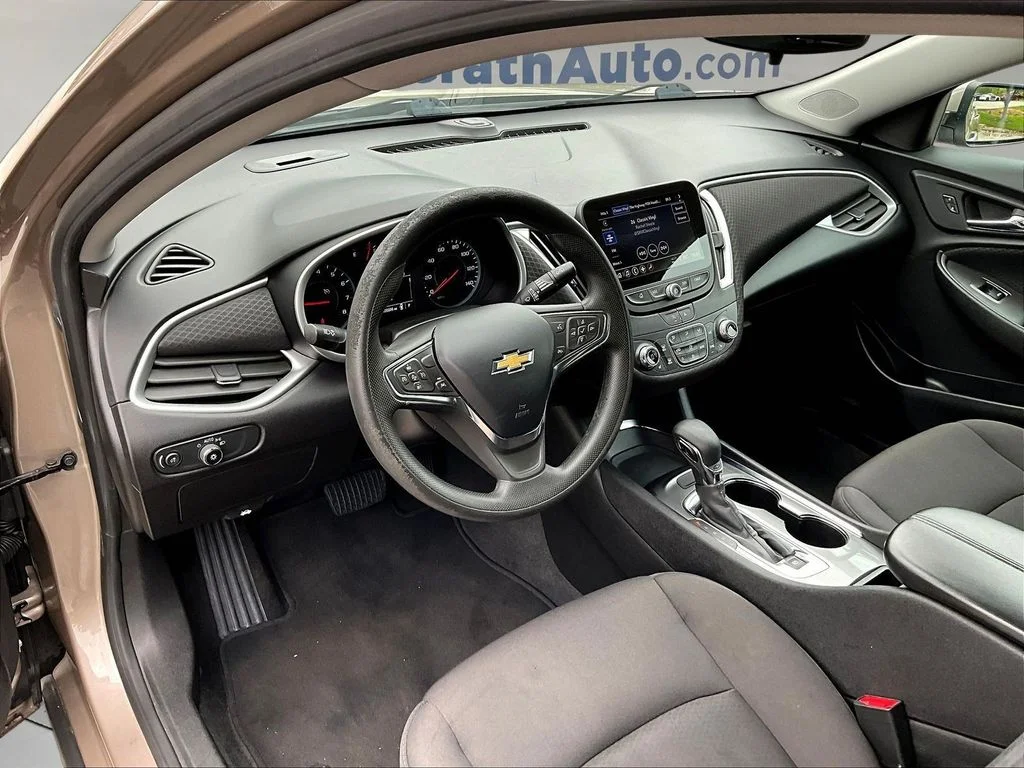 Used 2023 Gray Chevrolet LT image 20
