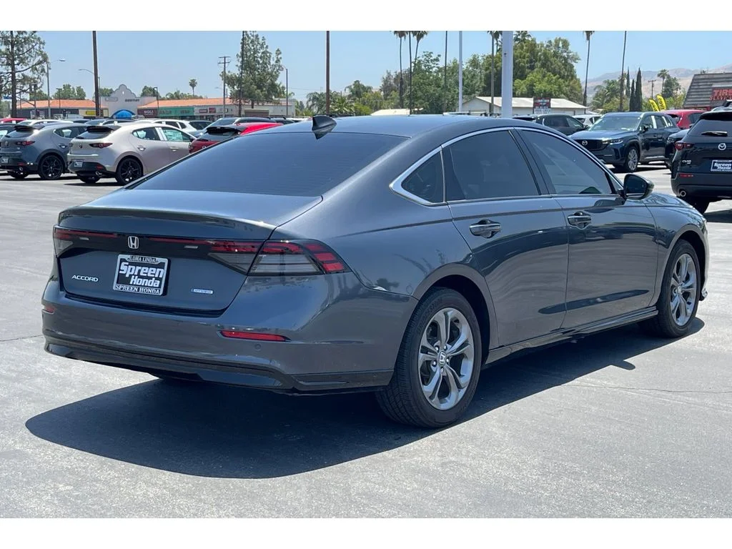 Used 2023 Meteorite Gray Metallic Honda EX-L image 6