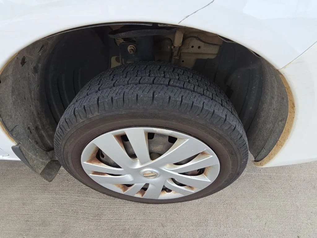 Used 2020 White Nissan SV image 8
