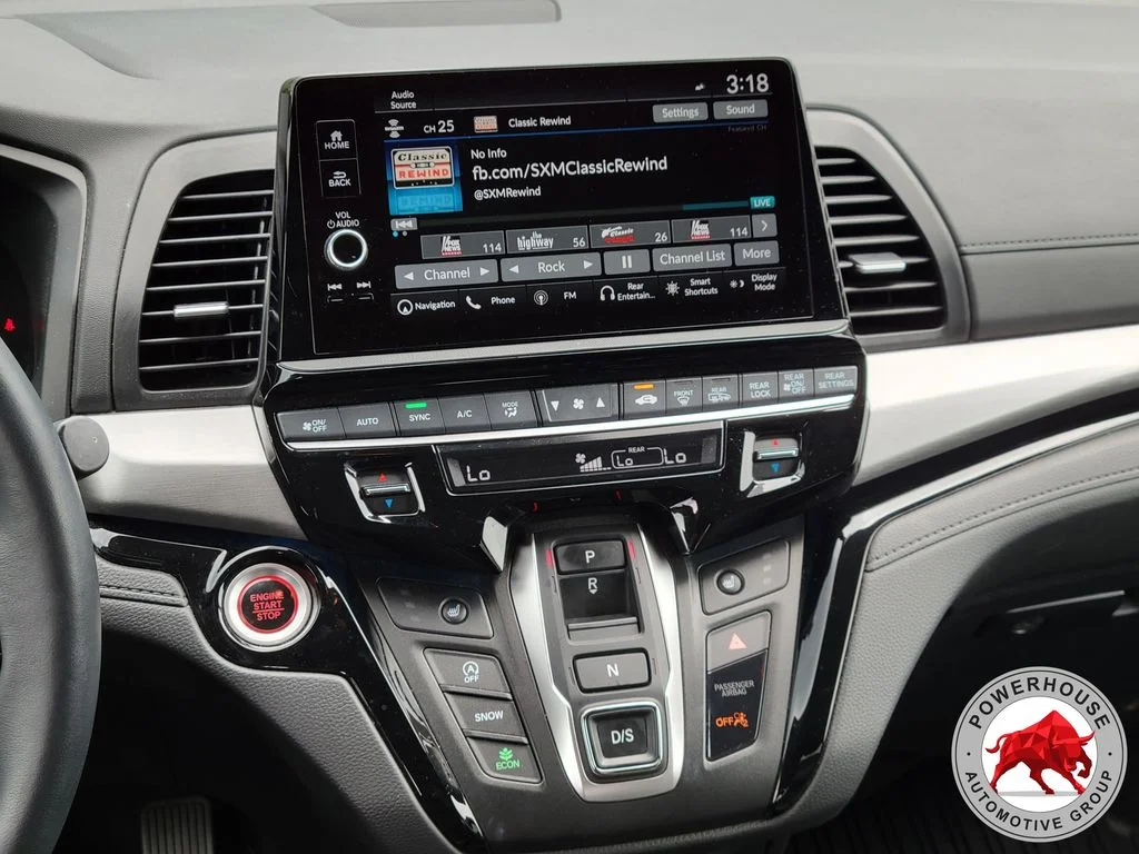 Used 2025 White Honda Touring image 23