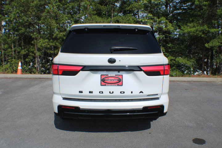 Certified Used 2025 Wind Chill Pearl Toyota Platinum image 20