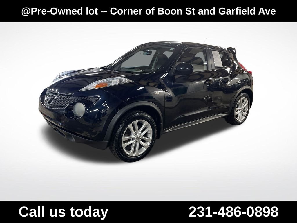 Used 2013 Black Nissan SL image 1