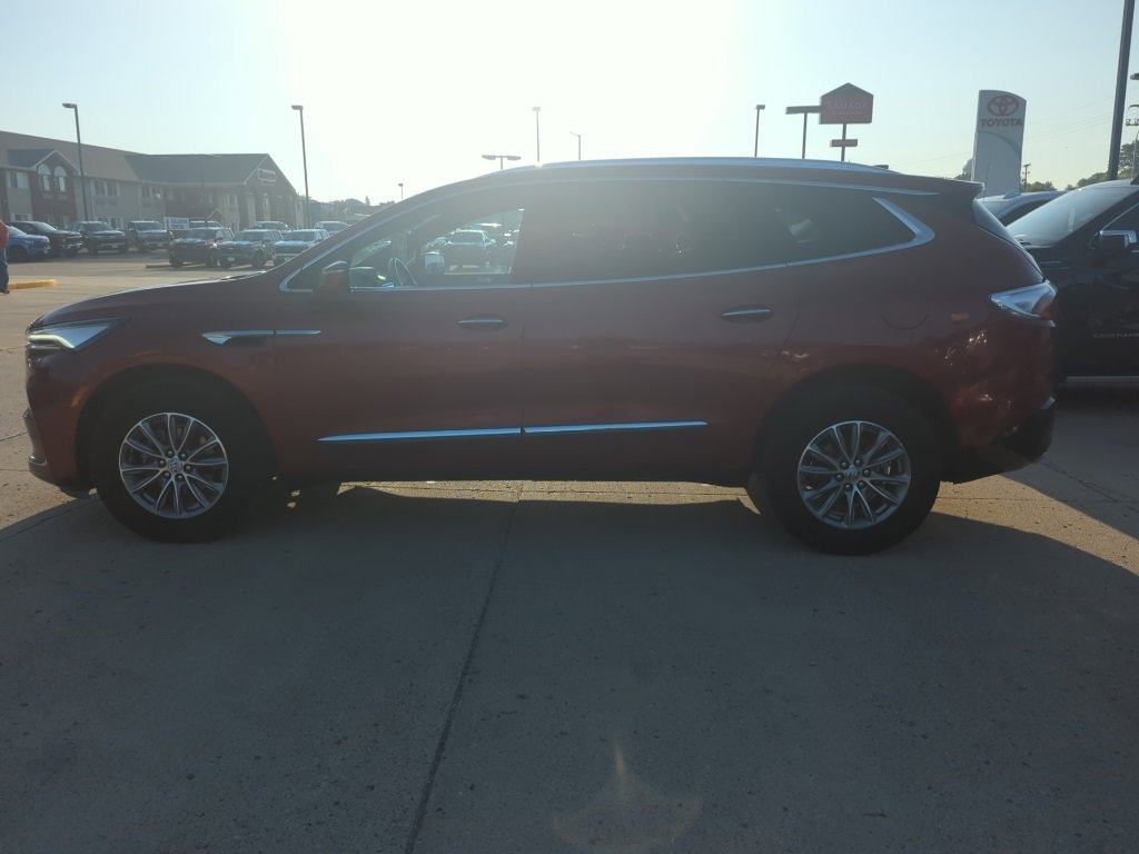 2024 Buick Enclave Premium photo 3