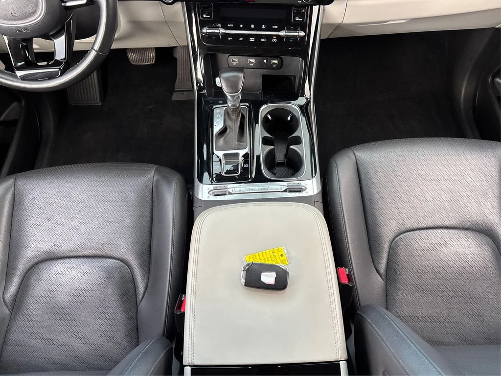 Used 2023 White Kia SX Prestige image 22