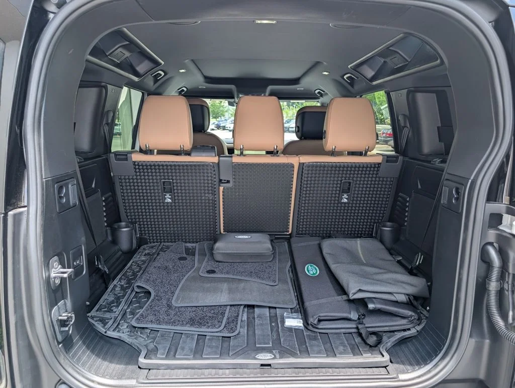 New 2026 Fuji White Land Rover X-Dynamic SE image 26