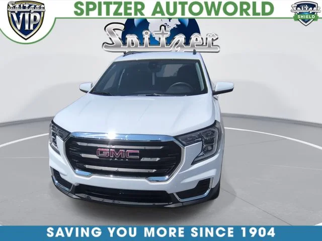 Used 2023 White GMC SLE image 3