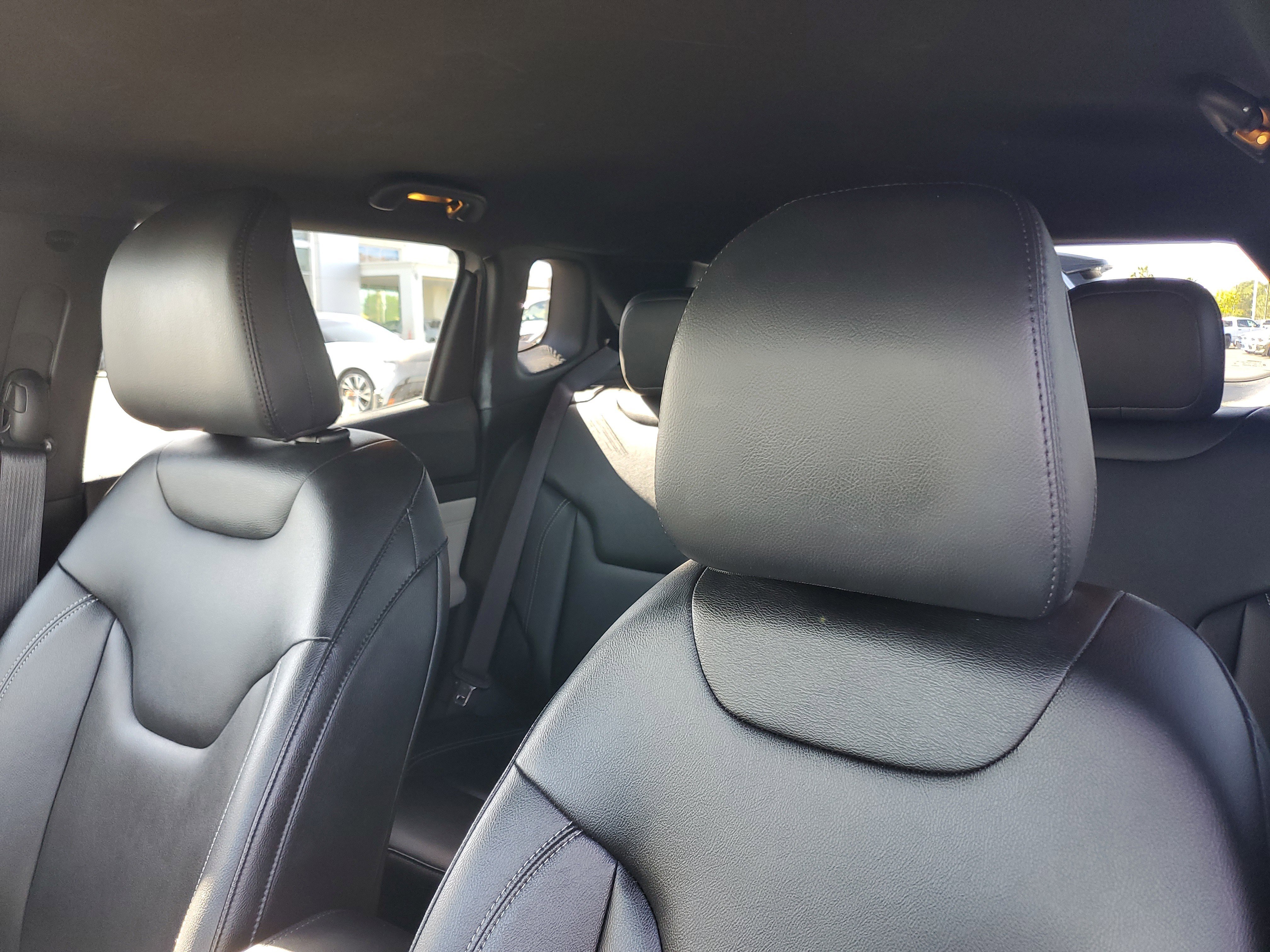 Certified Used 2025 Silver Jeep Limited image 10